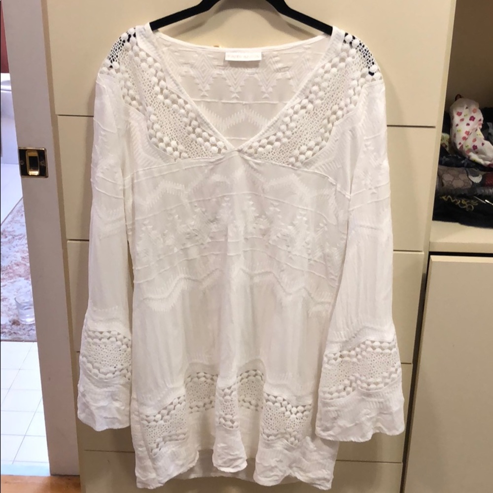 LaBlanca tunic beautiful detail